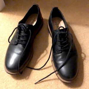 Clarks oxford shoes (black)
